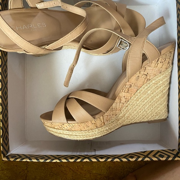 Charles David Nude Wedges - Picture 2 of 3